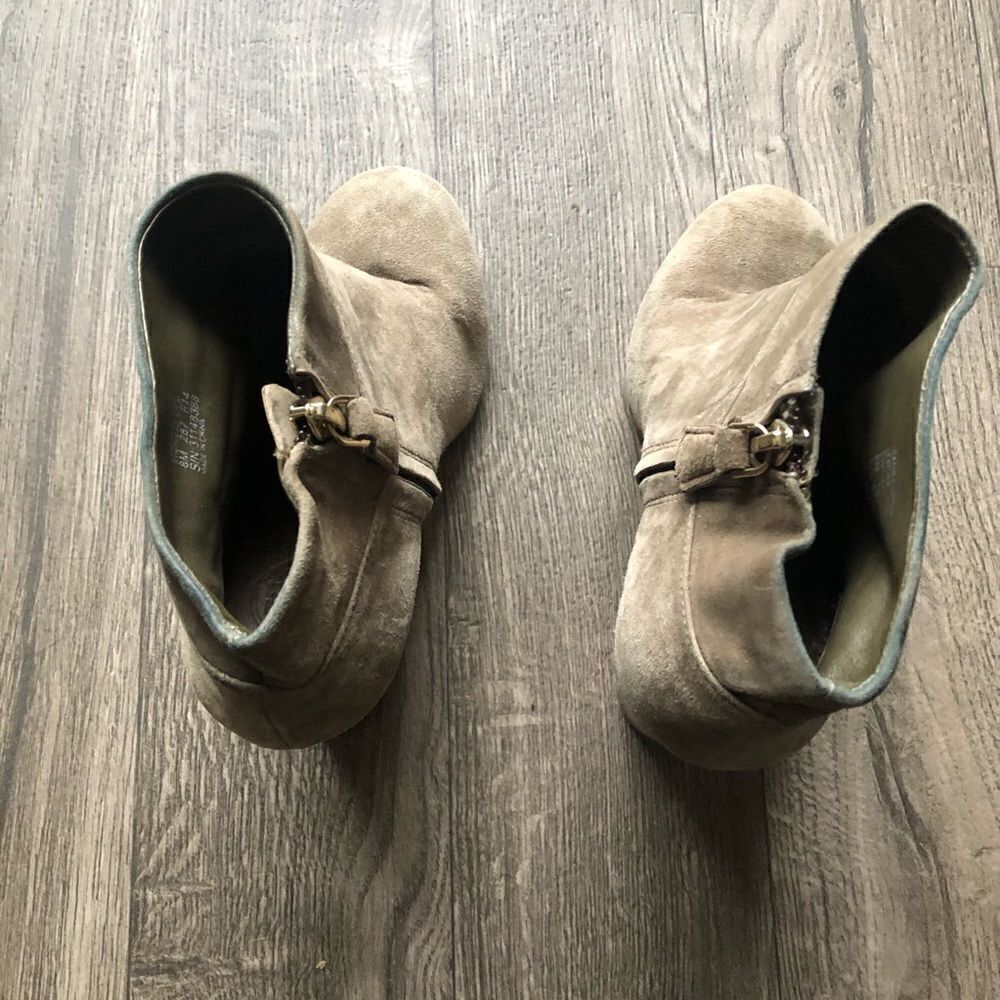Tory Burch Fulton Booties - Picture 7 of 16
